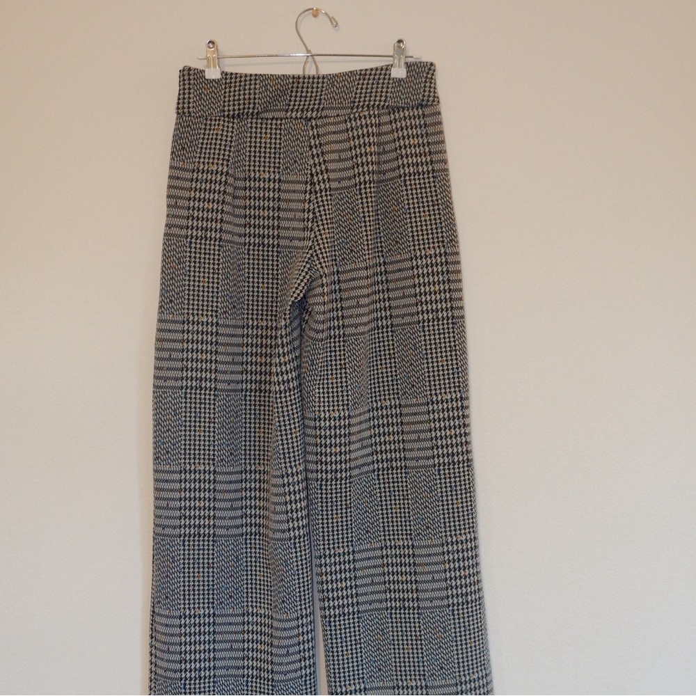 Black and White Trousers with Speckled Color - Picture 4 of 4